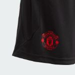 Image de SHORT D'ENTRAÎNEMENT MANCHESTER UNITED TIRO 23 ENFANT  176 (15-16A) Noir/rouge