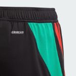 Image de SHORT D'ENTRAÎNEMENT MANCHESTER UNITED TIRO 23 ENFANT  176 (15-16A) Noir/rouge