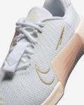 Image de W NIKE METCON 9  7.5US - 38 1/2 Blanc/beige
