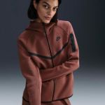 Image de NIKE SPORTSWEAR TECH FLEECE WINDRUNNER  M Brun
