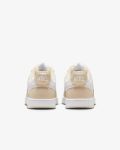 Image de NIKE COURT VISION LO  7.5US - 40 1/2 Beige