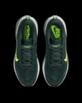 Image de NIKE VOMERO PLUS - M  11.5US - 45 1/2 Noir/jaune