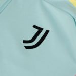 Image de JUVE TR TOP Y  152 (11-12A) Bleu clair