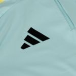 Image de JUVE TR TOP Y  152 (11-12A) Bleu clair